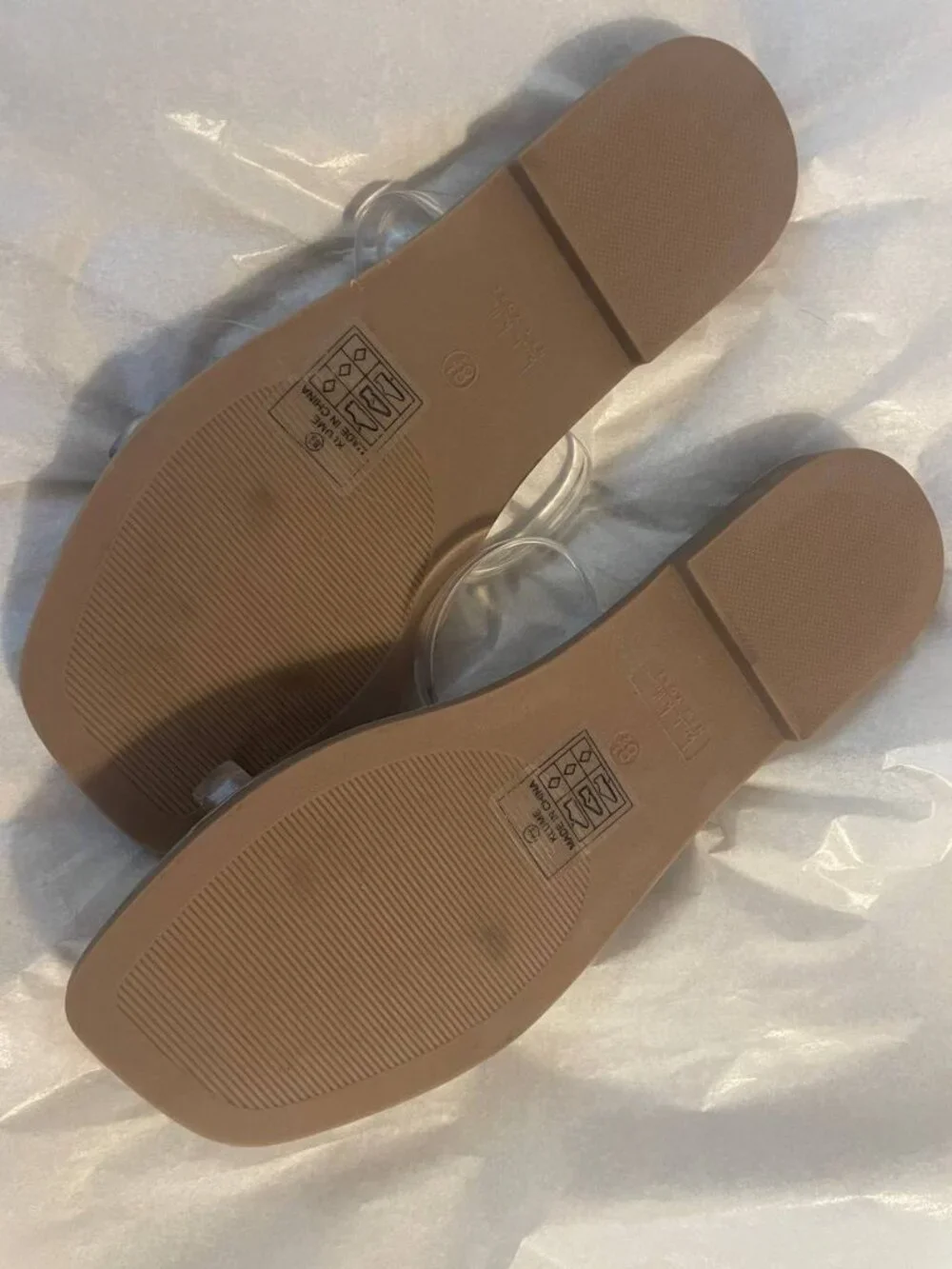 NWT Nicole Miller New York Clear Studded Flat Sandals 8.5 | Coastal Minimalist C